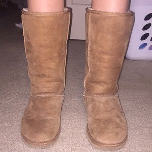 Chestnut colored tall women’s uggs